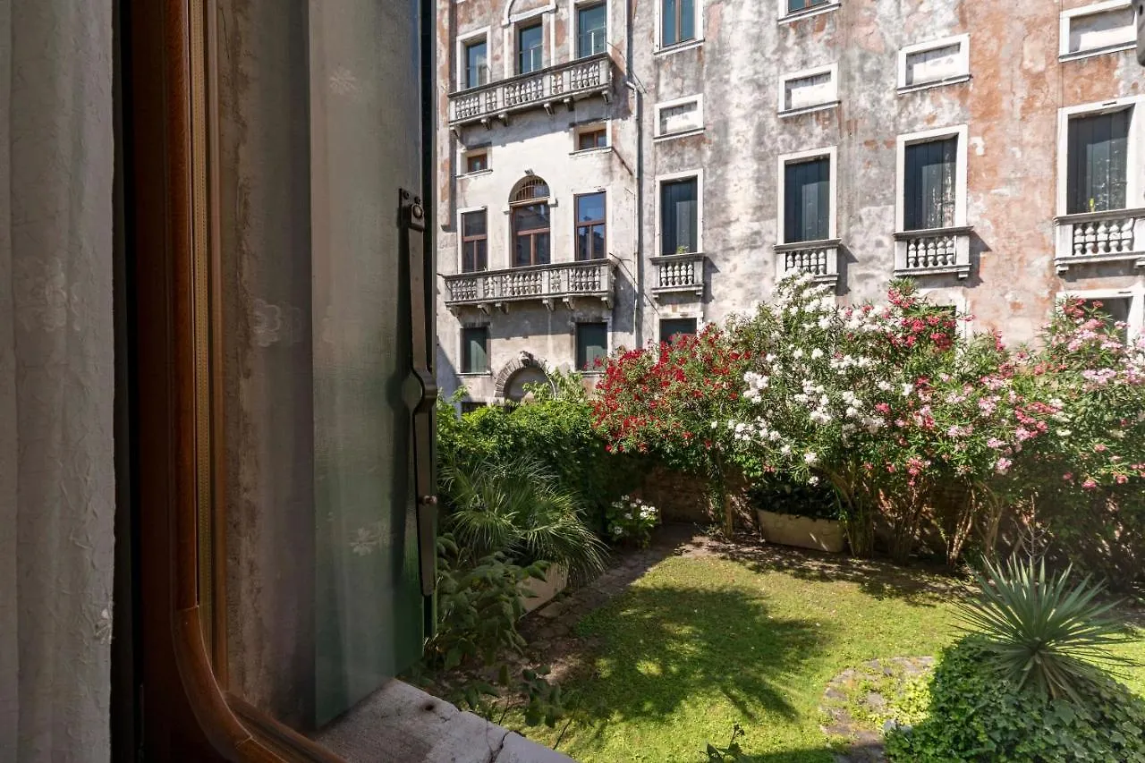 Ferienwohnung Ca' Mandorla 027042Loc09523 Venedig 0*,  Italien