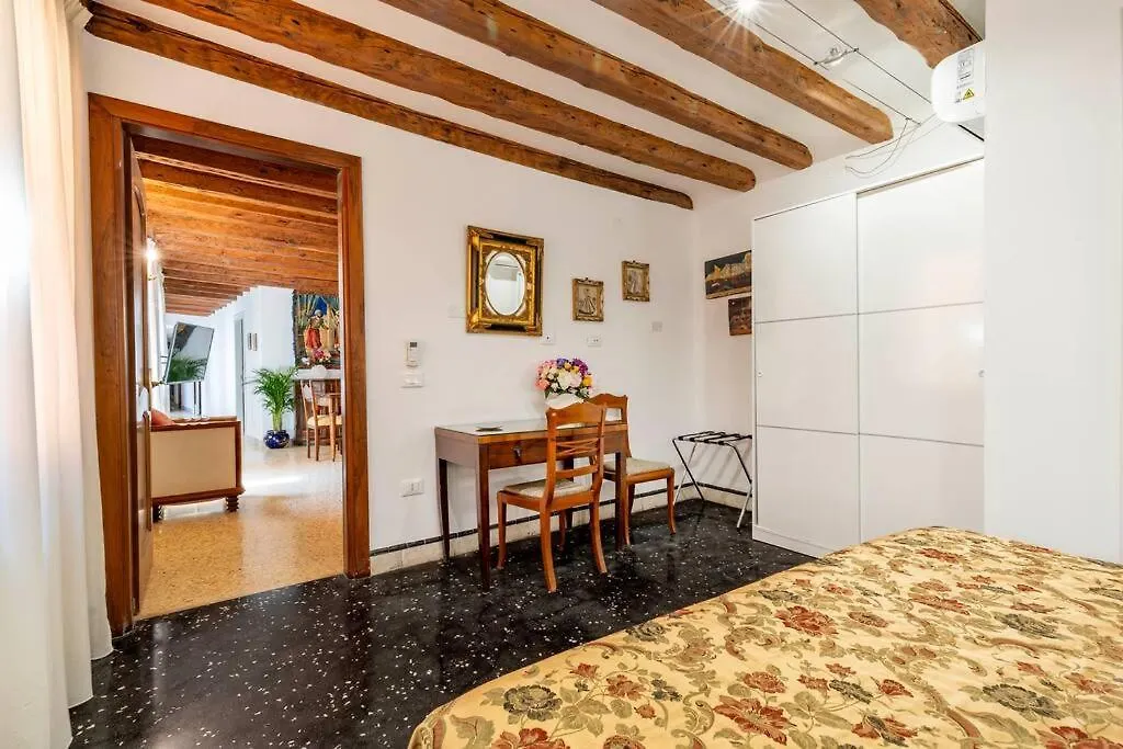 Ferienwohnung Ca' Mandorla 027042Loc09523 Venedig 0*,